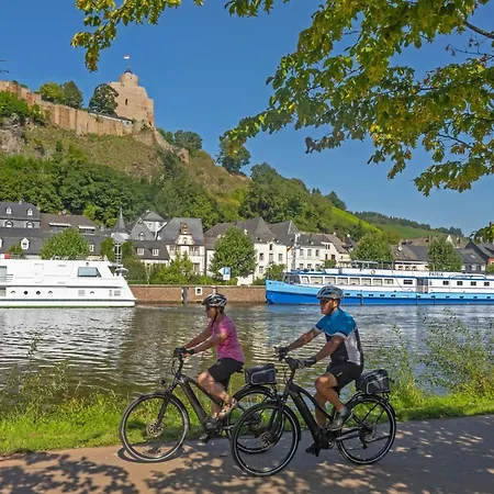 Am Waldesrand * Konen